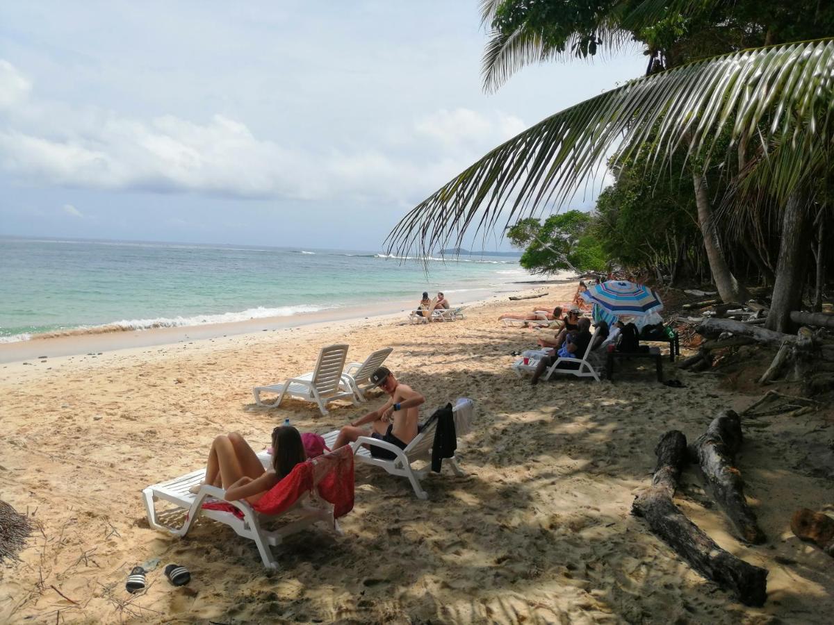 Sonny Island Resort Cabanas Frente Al Mar Punta Bajo Rico Exterior foto